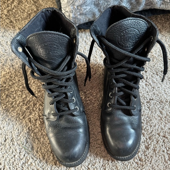 Roots Combat Style Boots ⭐️ Size 9 ⭐️ - Picture 7 of 11